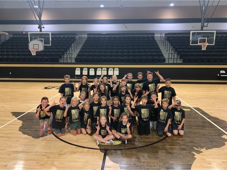 2nd-5th grade basketball campers 